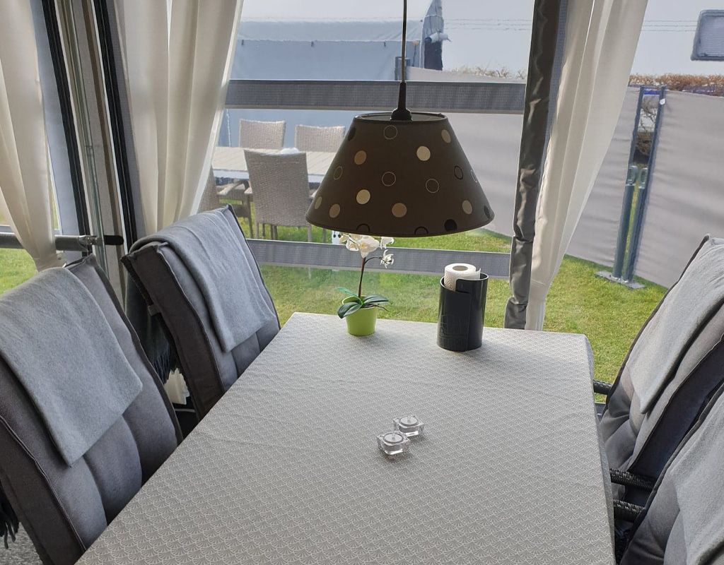 udlejnings campingvogn pl. 148 - Spiseplads